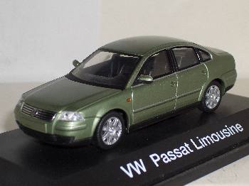 VW Passat Limousine Facelift - Schuco automodello 1/43